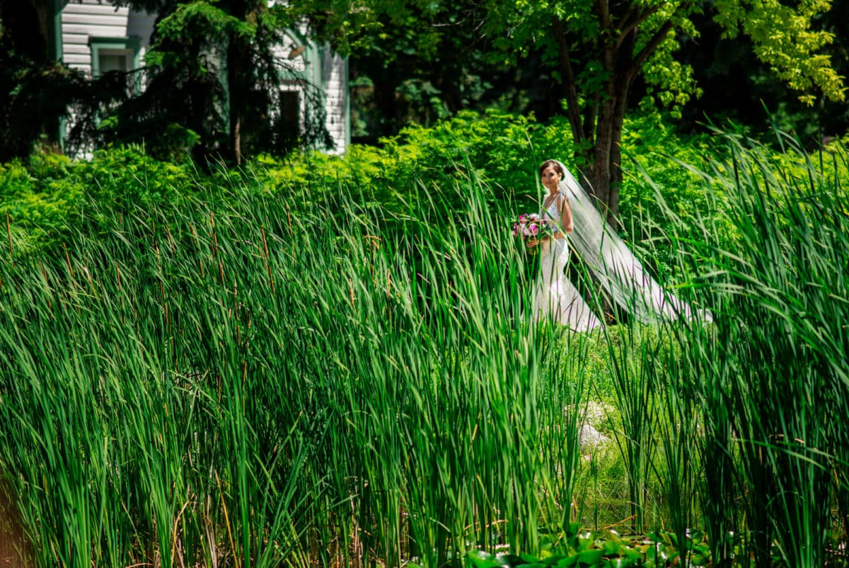 xay-loida-000-leo-mol-sculpture-garden-winnipeg-wedding-photographer-singh-photography